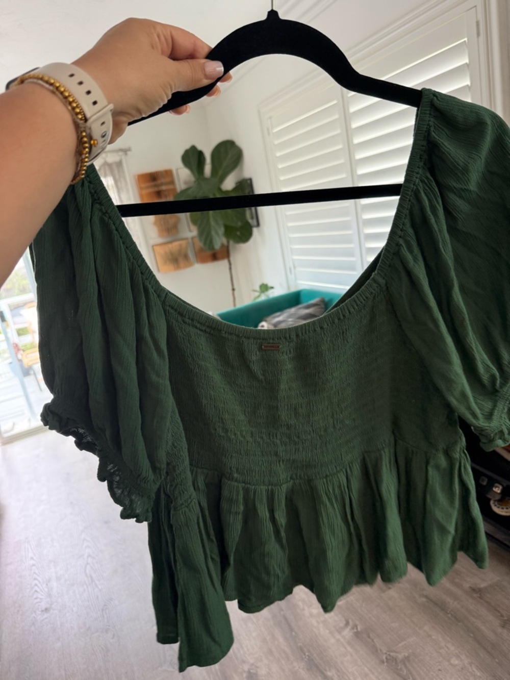 O’Neil Emerald Green Puff-Sleeve Peplum Blouse - Picture 6 of 6